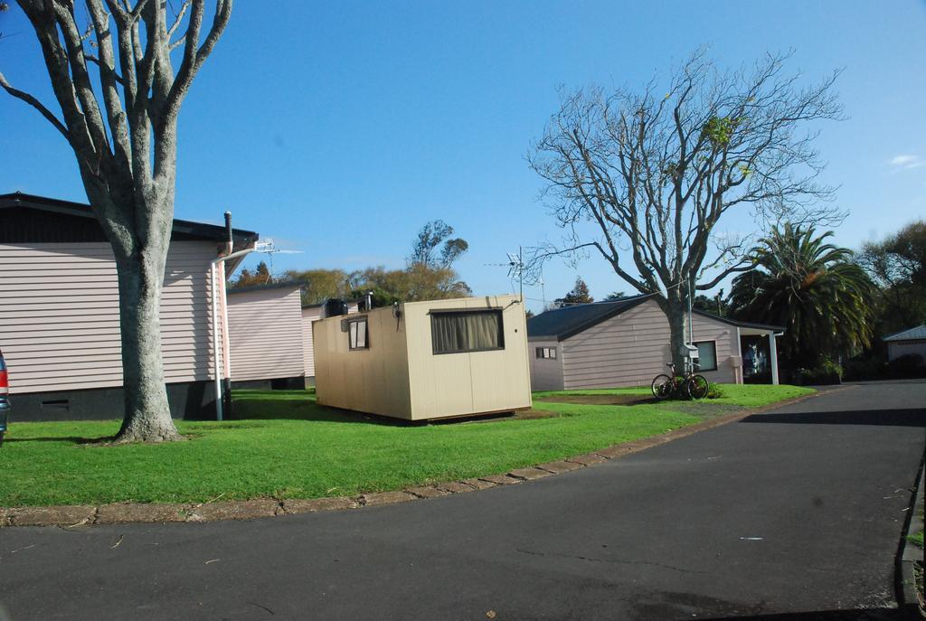 Avondale Motor Park Hotel Auckland Bagian luar foto